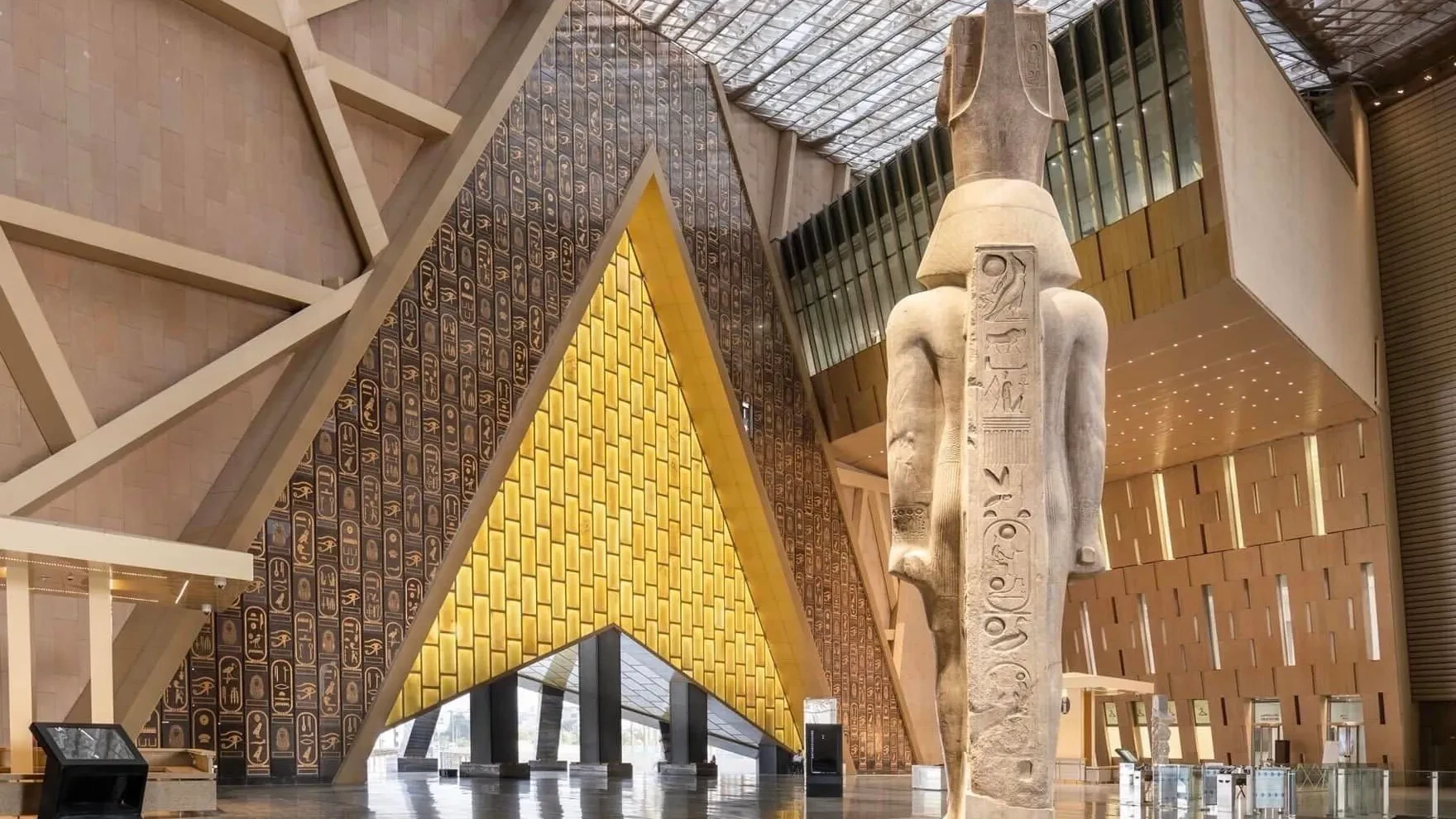 Grande Museu Egípcio na Egypt Classic Tours