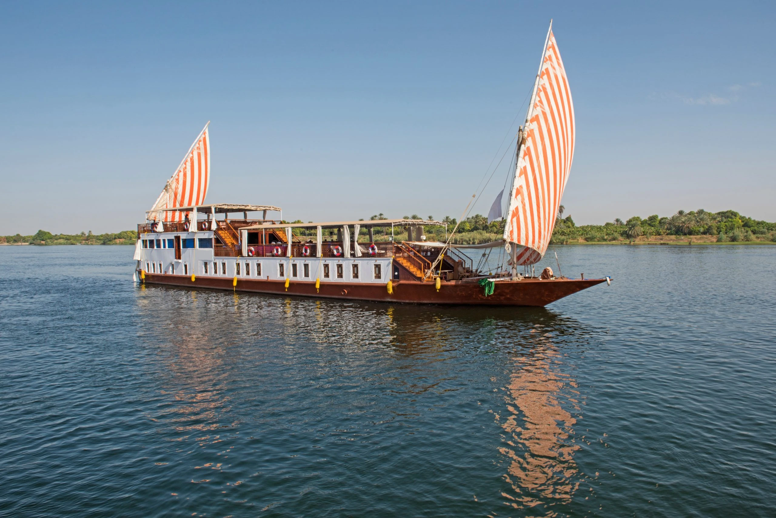 5 Days Tour in Dahabiya cruise