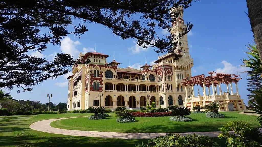 Visit Montaza Palace on an unforgettable Alexandria Day Trip from Cairo